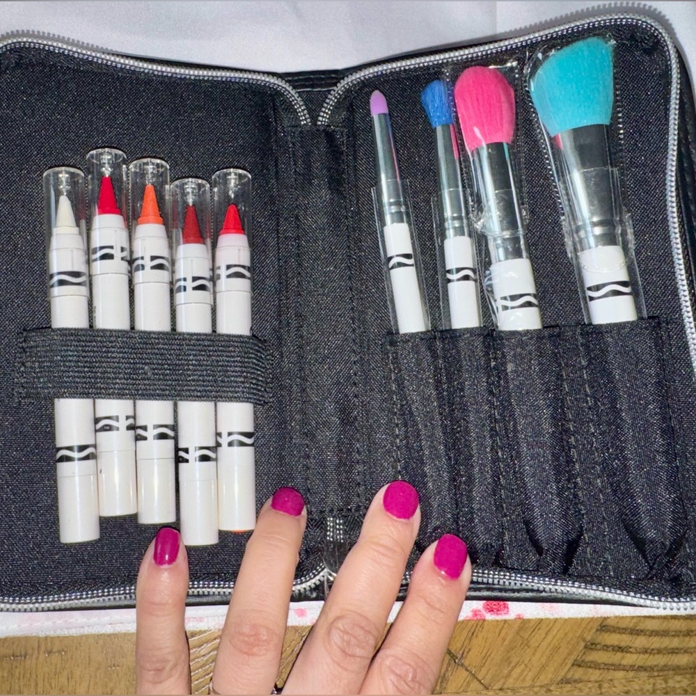 ASOS x Crayola Crayon - Makeup Brush & Lipstick Collection 🌈 SUPER-RARE‼️